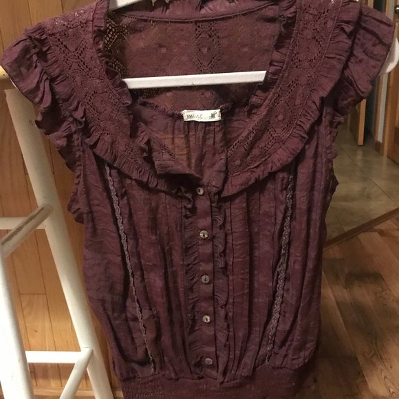 Short Sleeve Button-Down Lacy Blouse, Burgundy, M - Picture 3 of 8